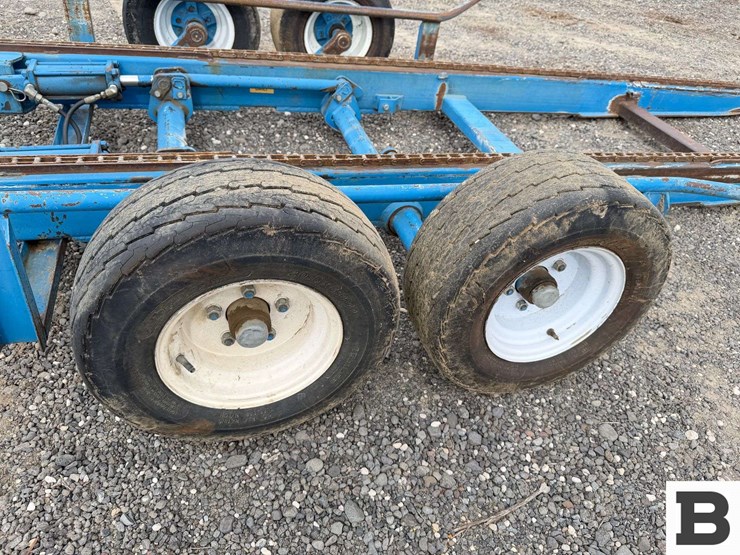 blueline-mfg.-16'-bin-trailer-image-19
