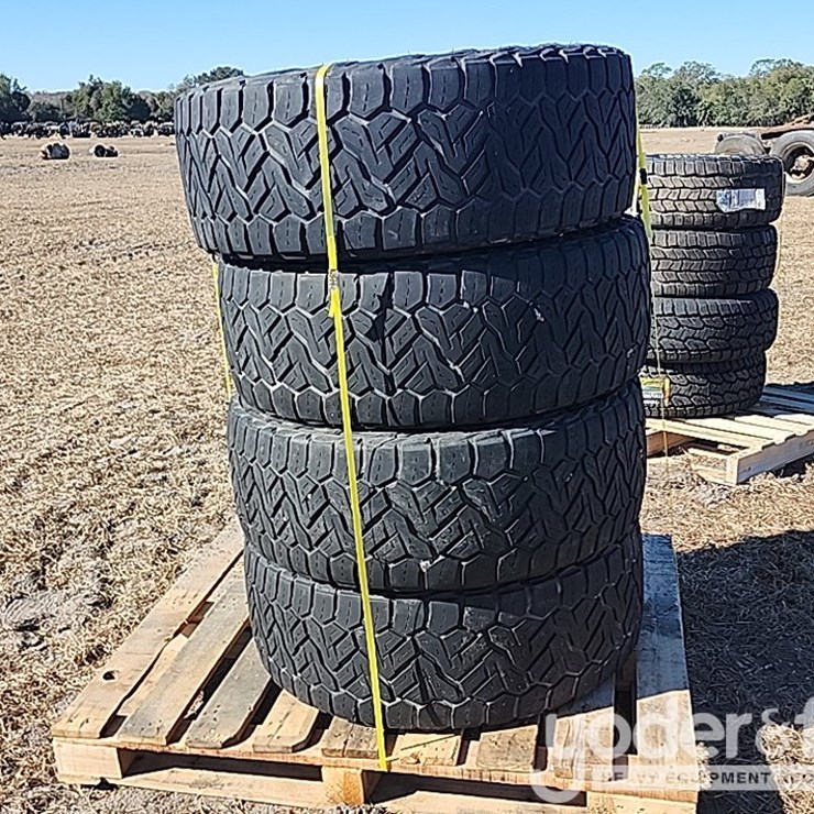 Recon Grapple A/T Tires, 295/60/R20