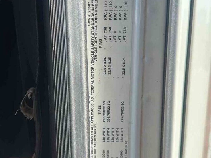 2018-mack-cxu-(pinnacle)-image-12