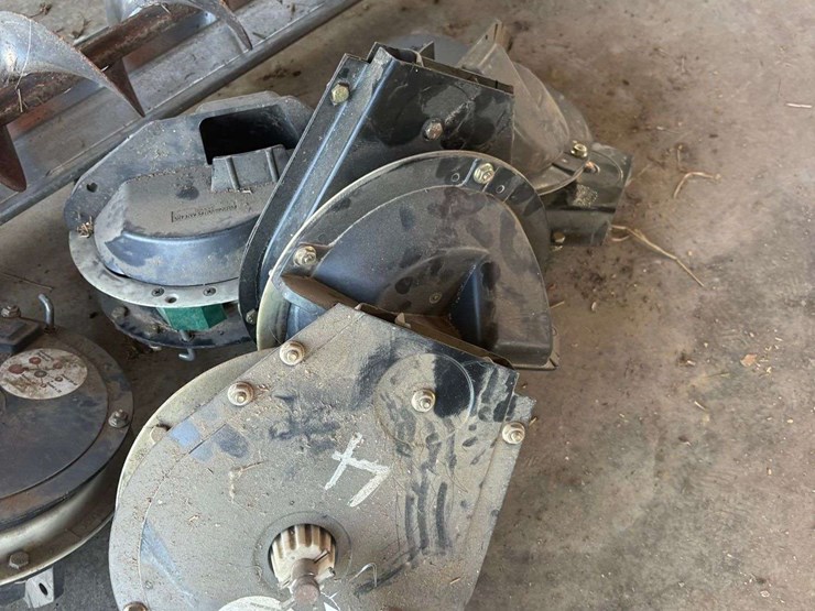 2000-kinze-2000-image-3