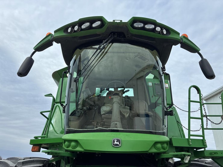 2014-john-deere-s670-image-11