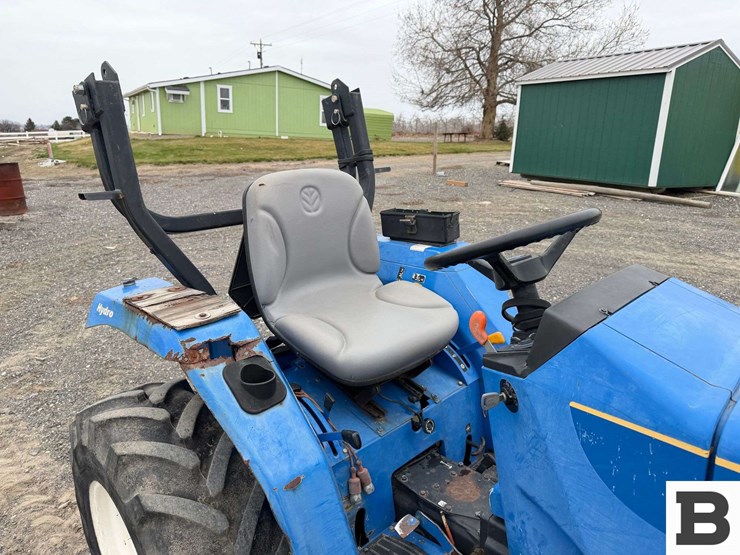 new-holland-t1520-image-35