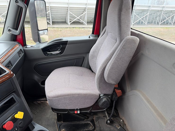 2018-international-lt-image-19