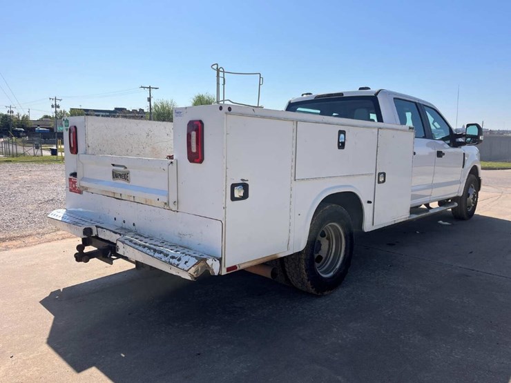 2020-ford-f350-image-3