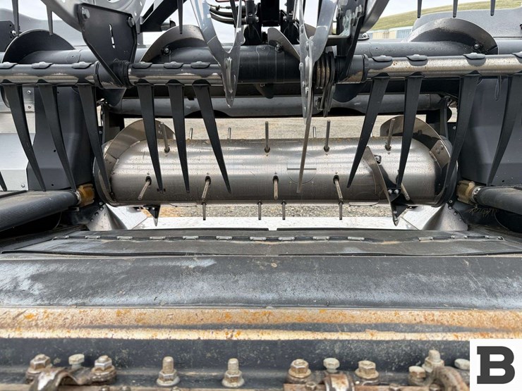 2023-mac-don-fd240-image-34