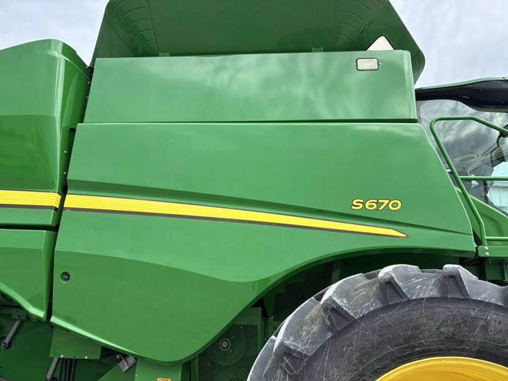 2014-john-deere-s670-image-13