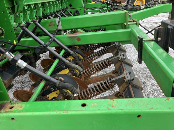 john-deere-750-image-17