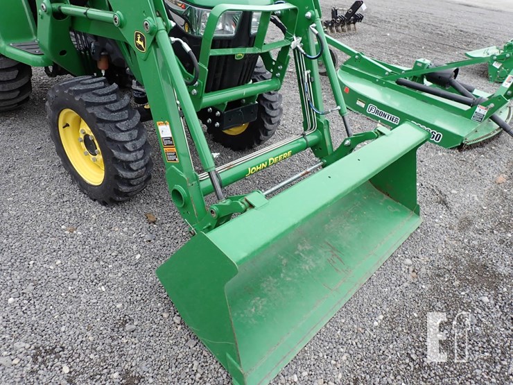 2021-john-deere-3038e-image-4