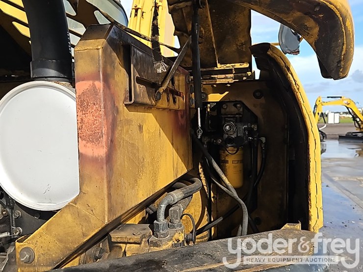 caterpillar-307c-image-32