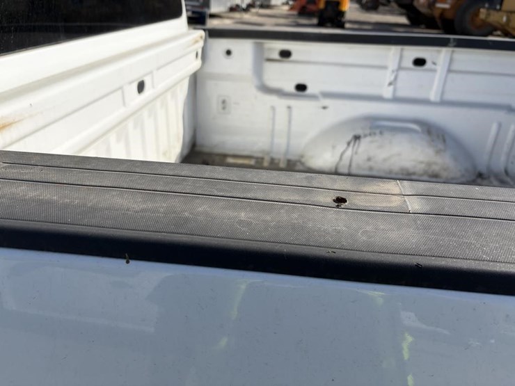 2017-chevrolet-colorado-image-33