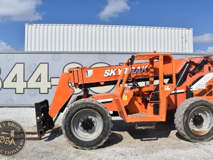 2015-sky-trak-8042-image-7