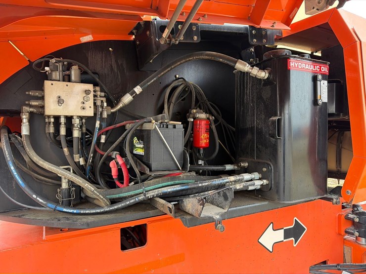 jlg-800s-image-18
