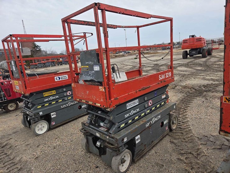 2017-skyjack-sjiii3219-image-1