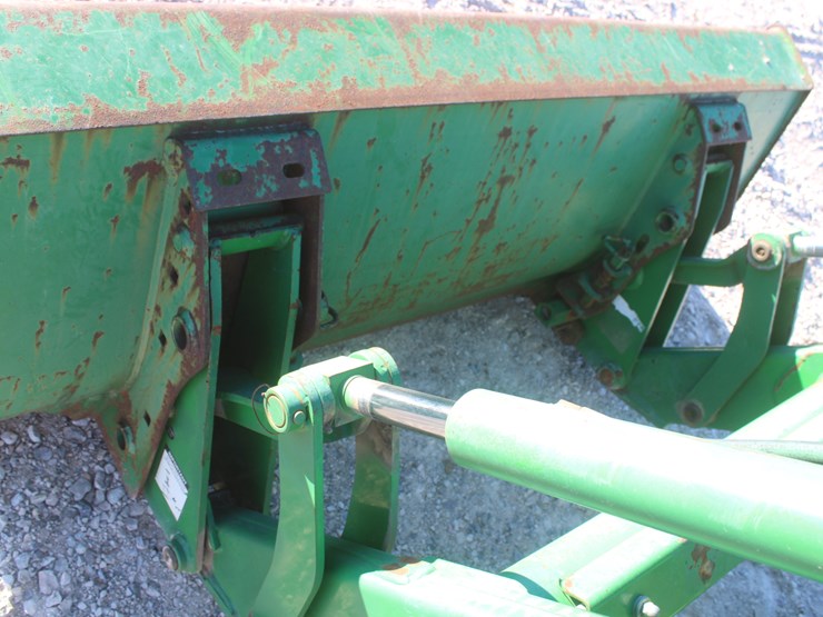 2011-john-deere-6115d-image-15