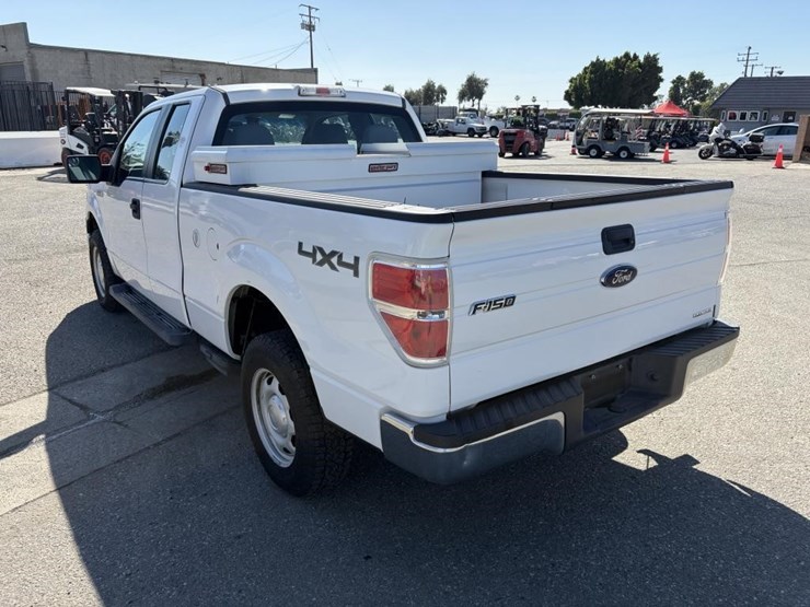 2014-ford-f150-xl-image-4