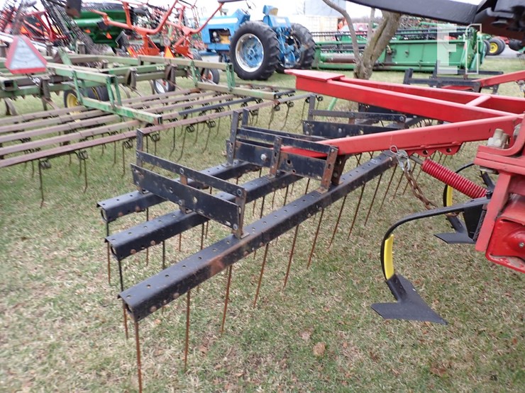 case-ih-4300-image-9