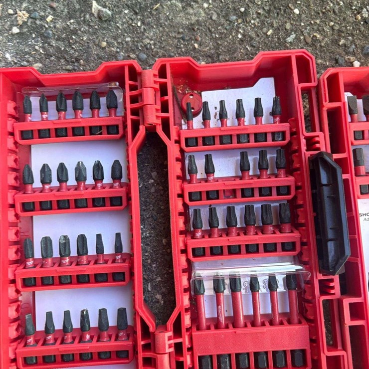 2 Milwaukee Impact Driver Bit Sets