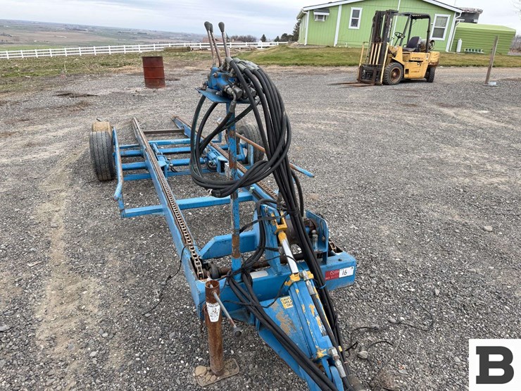 blueline-mfg.-16'-bin-trailer-image-10