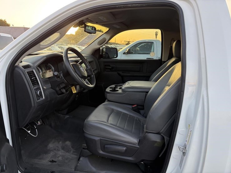 2016-dodge-2500-image-9