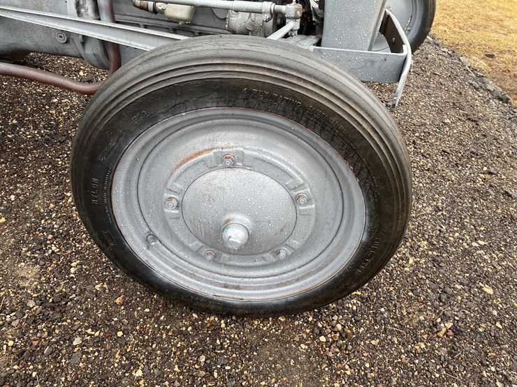 2019-ford-9n-image-13