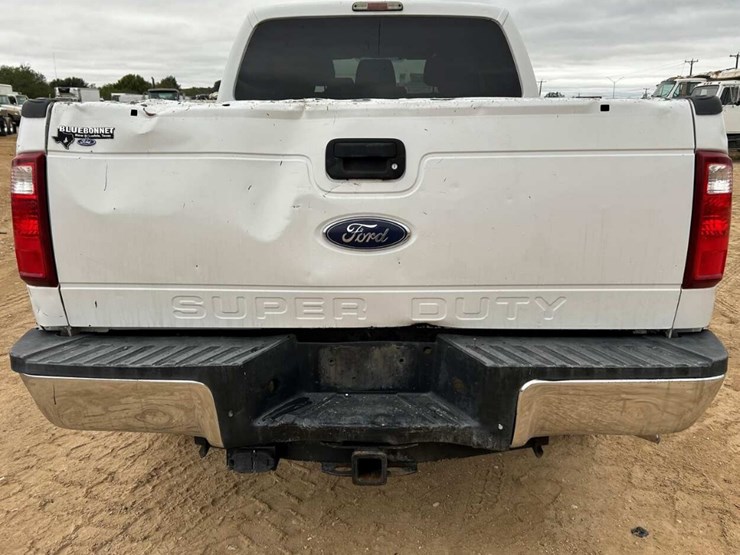 2016-ford-f250-xl-image-4