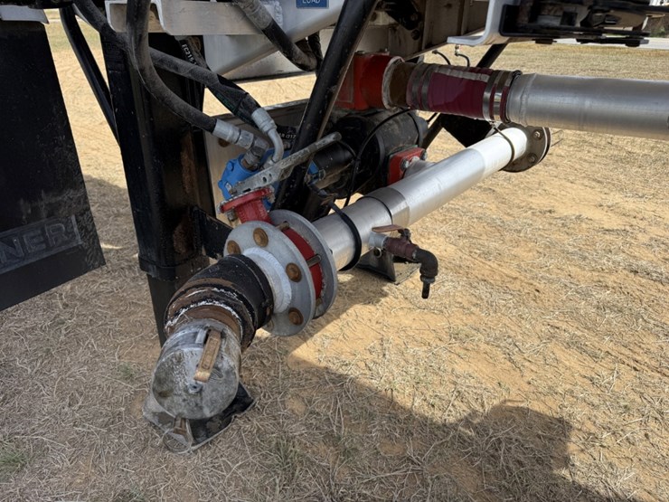 2011-brenner-tank-trailer-image-9