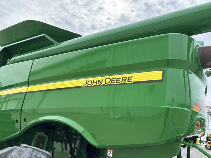 2014-john-deere-s670-image-18
