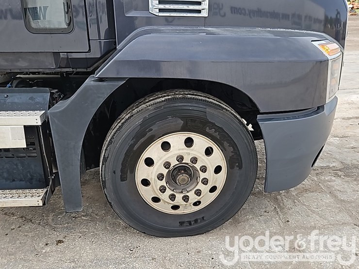 2021-mack-mack-anthem-t64-6x4-truck-tractor,-day-cab,-mp-7-425hp-diesel-engine,-automatic-m-drive-transmission-image-10