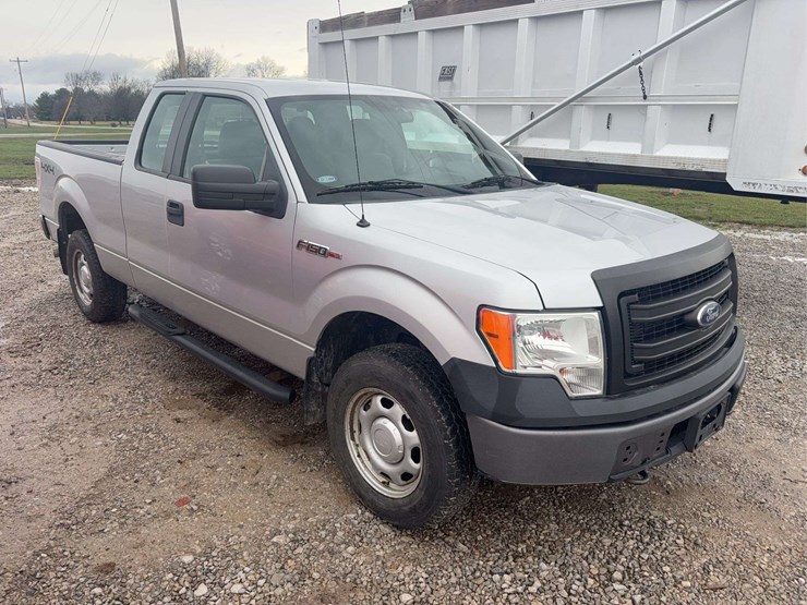 2014-ford-f150-xl-image-2