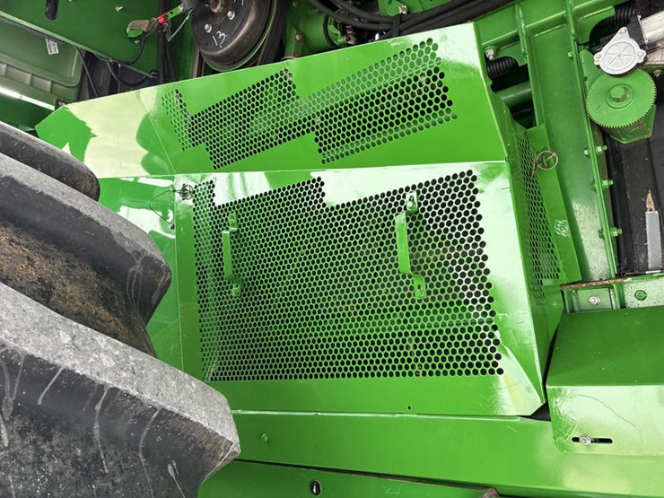 2014-john-deere-s670-image-48