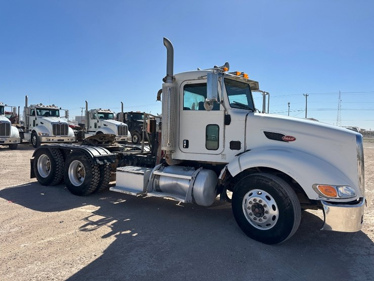 2007-peterbilt-386-image-3