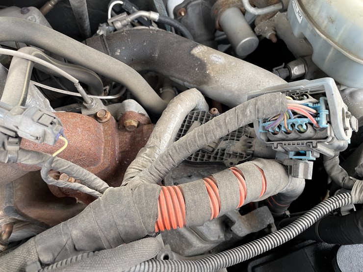 2012-chevrolet-3500-image-35