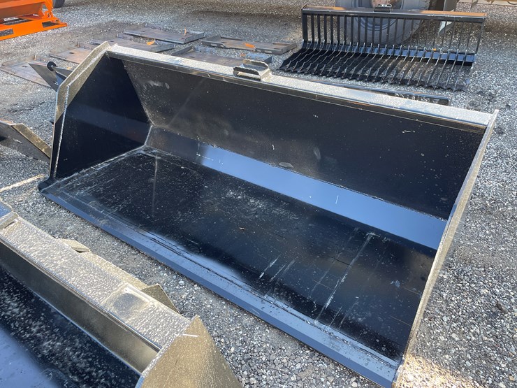 #3045-•-84"-skid-steer-snow-or-litter-bucket-image-1