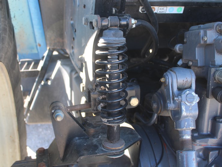 new-holland-tm125-image-37