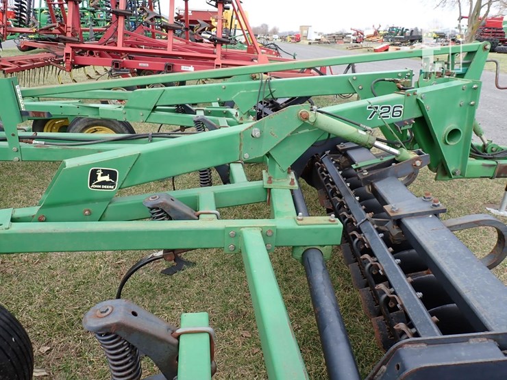 john-deere-726-image-5