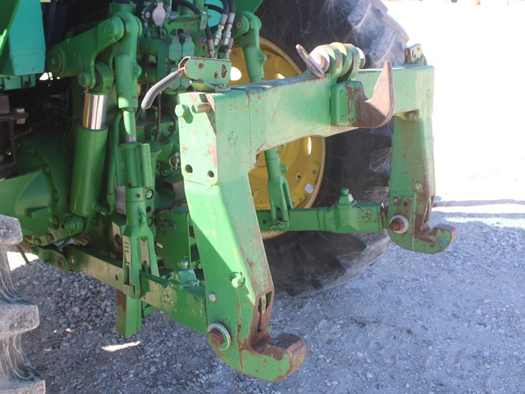 2004-john-deere-7320-image-46