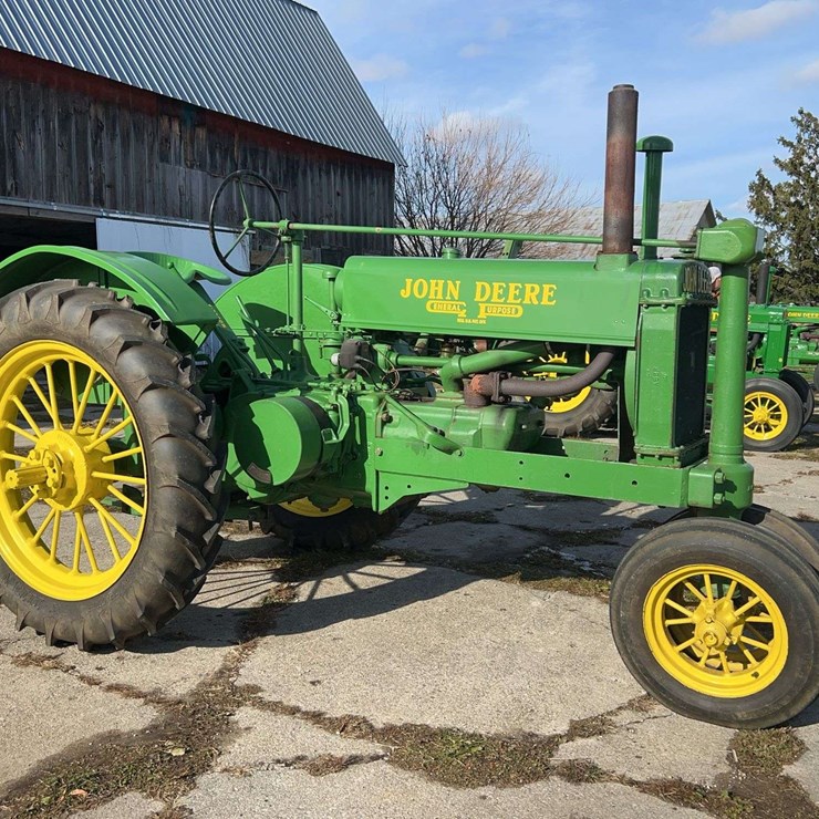 JOHN DEERE A