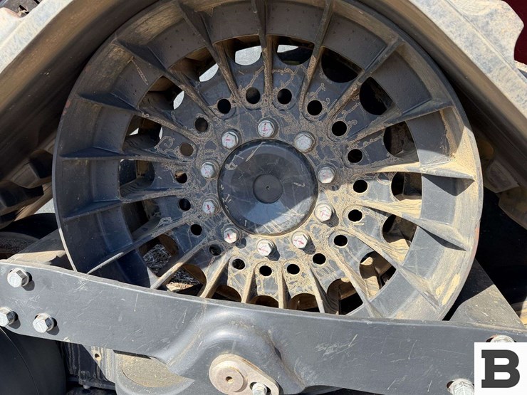 2024-case-ih-525-image-31