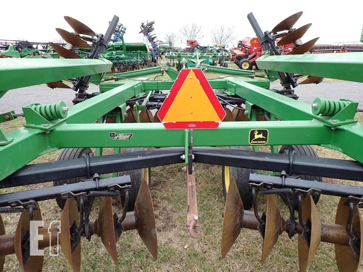 john-deere-630-image-11