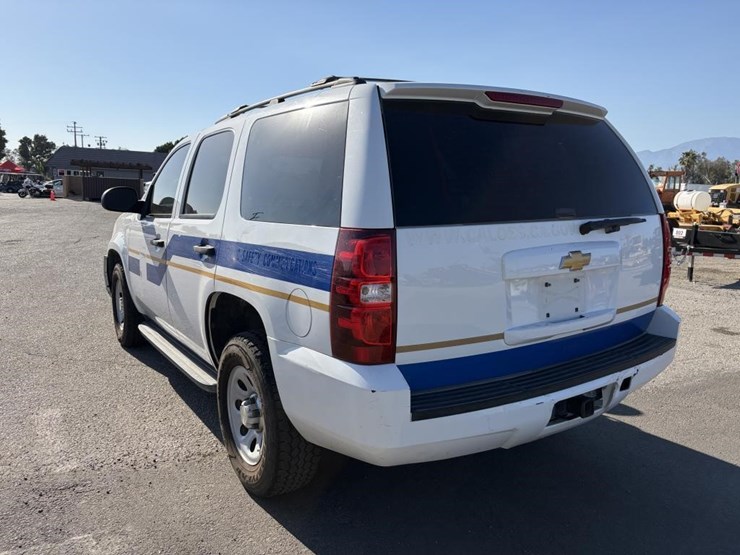 2013-chevrolet-tahoe-image-4