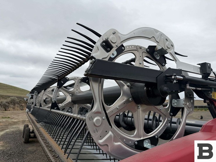 2023-mac-don-fd240-image-40