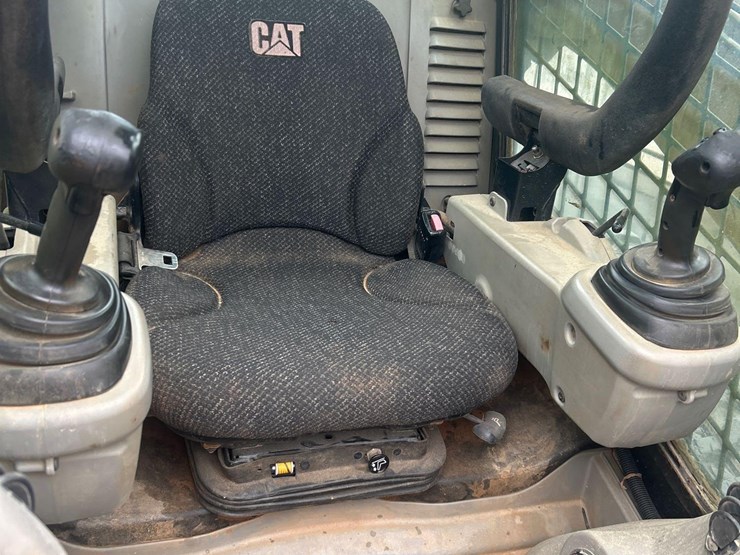 2011-caterpillar-299c-image-26