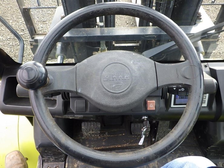 clark-c45-forklift-image-33