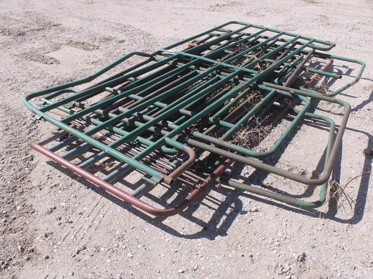 #2097-•-assortment-of-panels-and-gates-image-6