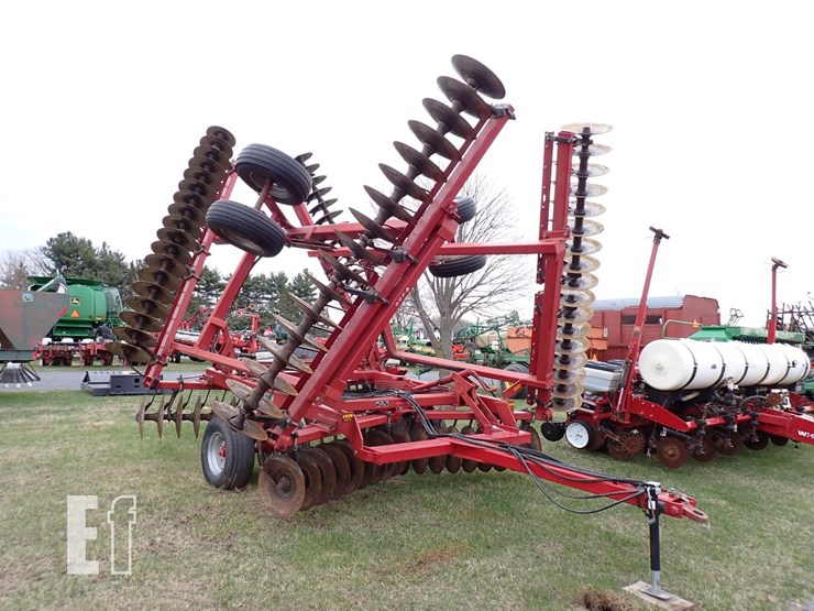 case-ih-3900-image-2