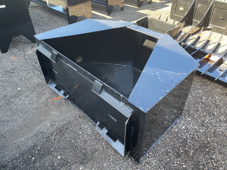 #3028-•-skid-steer-concrete-bucket-image-1