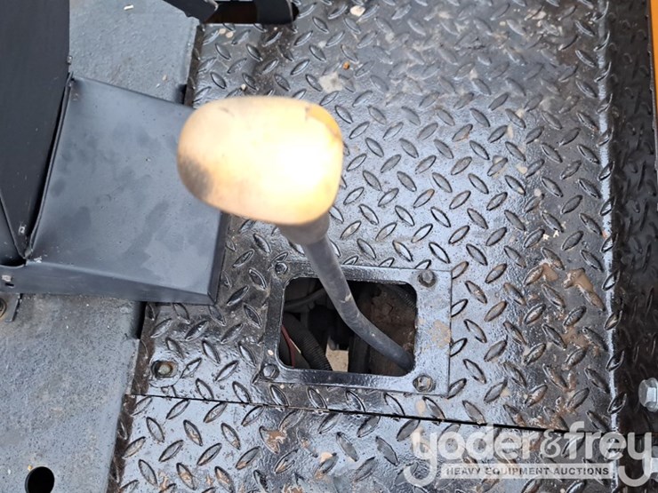 benford-6-ton-swivel-skip-dumper,-roll-bar-image-24