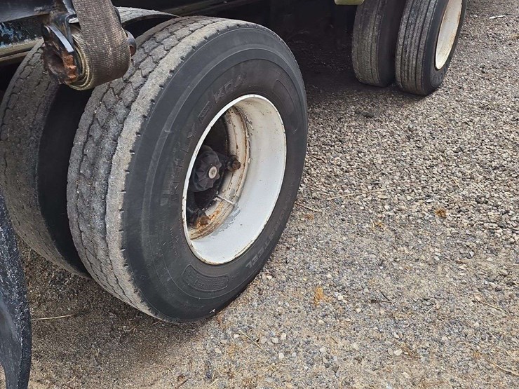 48ft-flatbed-semi-trailer,-tandem-axle,-wood-floor,-tie-downs,-spare-tire,-side-toolboxes,-spring-ride,-11r22.5,-image-6