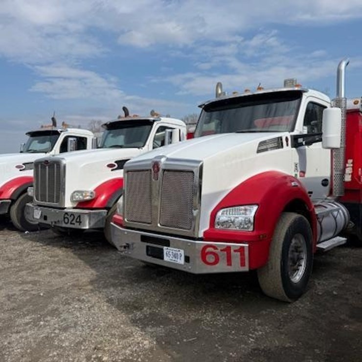 2014 KENWORTH T880