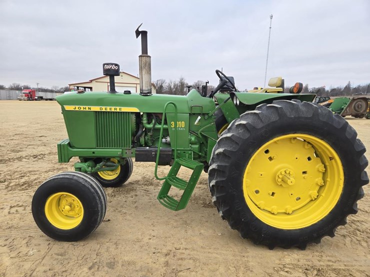 john-deere-3010-image-2